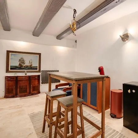 Rent Big With Breakfast Free In Old Bed and breakfast 3*