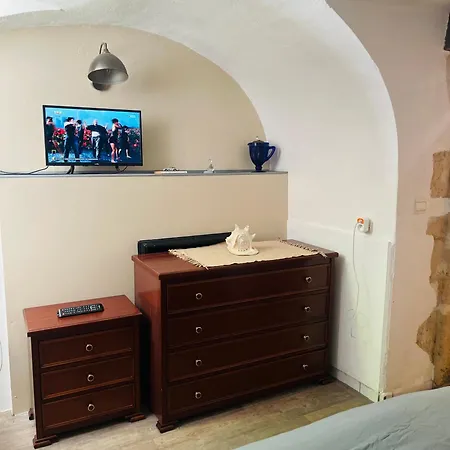 Rent Big With Breakfast Free In Old 3* Nancy