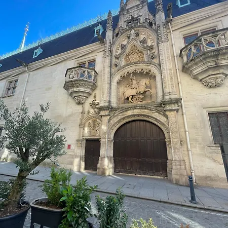 Bed & Breakfast Rent Big With Breakfast Free In Old