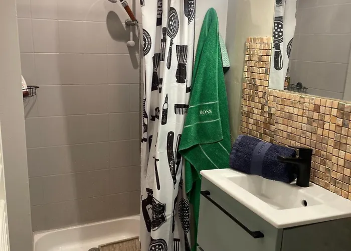 Rent Big With Breakfast Free In Old