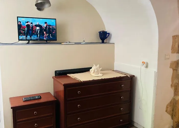 Rent Big With Breakfast Free In Old 3* Nancy