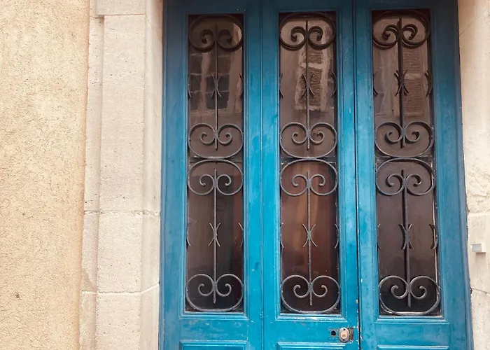 Rent Big With Breakfast Free In Old 3*