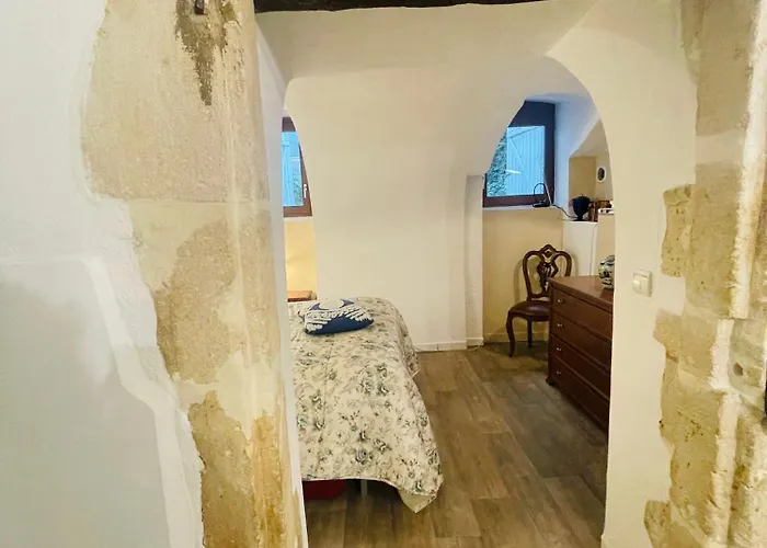 Rent Big With Breakfast Free In Old 3*